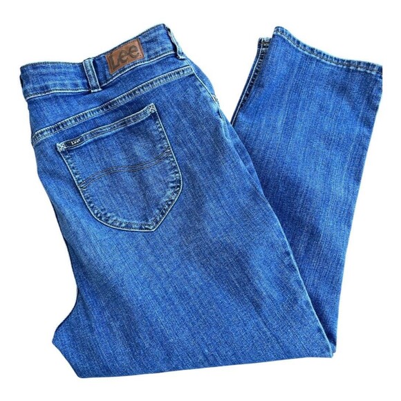 Lee Women’s Plus Size 24W Petite Medium Blue Wash Straight Leg Jeans - Picture 4 of 8